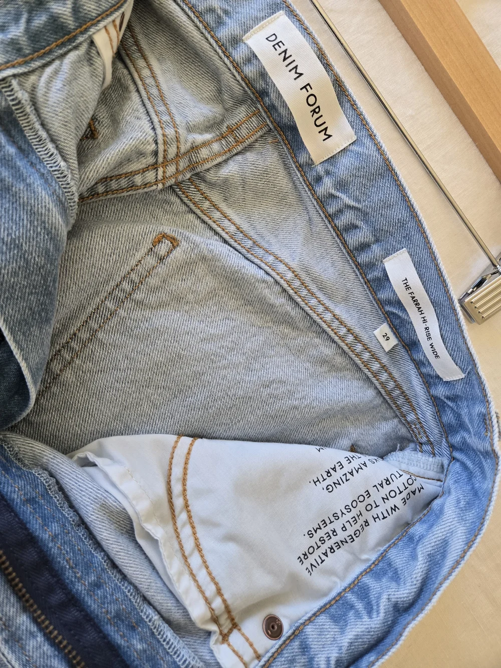 Aritzia's Denim Forum The Farrah Hi-Rise Wide | Blue Denim | Size 29 - Picture 10 of 11